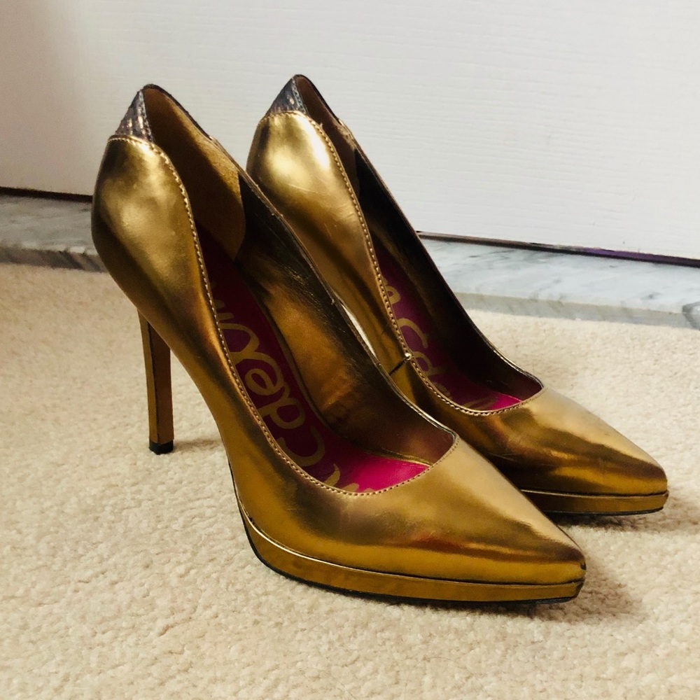 Sam Edelman Size 6 Gold Pumps